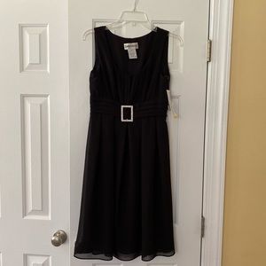 DANNY & NICOLE Black Cocktail Dress size 4P NWT NEW